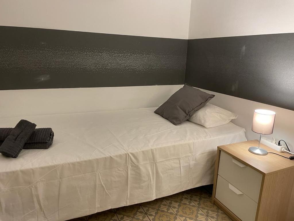 Des Artistes Hostel Barcelona Exterior photo