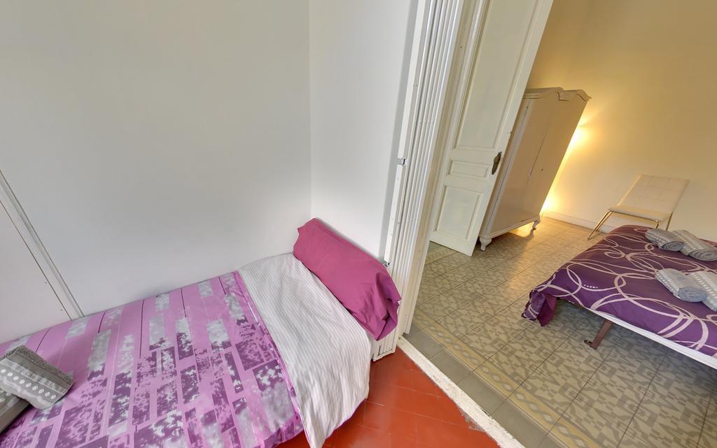 Des Artistes Hostel Barcelona Exterior photo